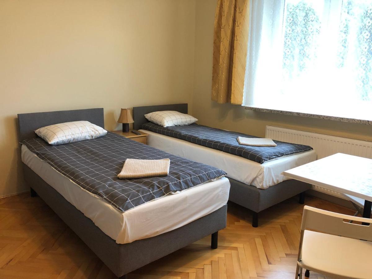 Pokoje Goscinne Skawina Esterno foto